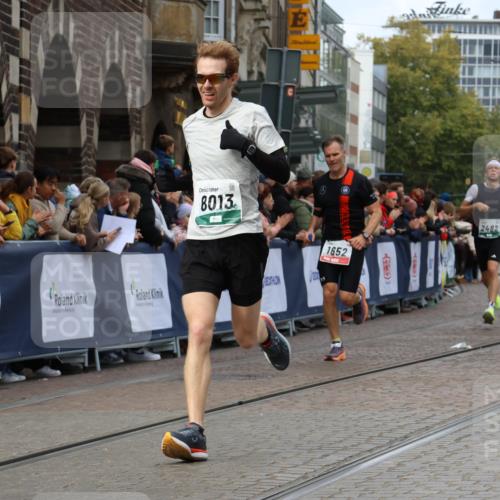 05.10.2025 - 20. swb-Marathon Bremen Strokosch-Dieckow http://msf.ph/oto/9275308 05.10.2025 13:04:06 Ziel 1652, 2068, 2472, 2482, 2656, 4848, 7070, 8013 meine-sportfotos.de