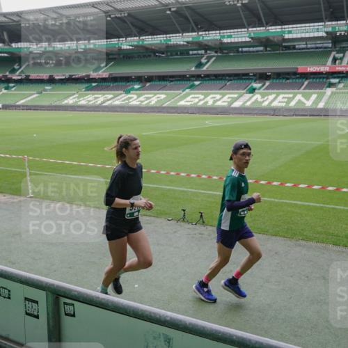 05.10.2025 - 20. swb-Marathon Bremen Michael Burmester http://msf.ph/oto/9275334 05.10.2025 12:51:25 Laufen im Stadion 334, 503, 601, 750, 754, 914, 1037, 1064, 1120, 1314, 1450, 1499, 1577, 1689, 1701, 1748, 1909, 1911, 1926, 2059, 2279, 2283, 2350, 2447, 2493, 2526, 3267, 3419, 3608, 3661, 4032, 4104, 4260, 4652, 4654, 4687, 5551, 5817, 5838, 5847, 5910, 6066, 6210, 6252, 6401, 6477, 6773, 6775, 7713, 7723, 8066, 8083, 8682, 8740, 8780, 8995, 122, 688, 745, 1033, 1044, 1166, 1359, 2381, 3291, 4366, 4962, 5184, 5418, 6681, 7493 meine-sportfotos.de