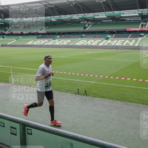 05.10.2025 - 20. swb-Marathon Bremen Michael Burmester http://msf.ph/oto/9275343 05.10.2025 12:51:26 Laufen im Stadion 334, 503, 601, 750, 754, 914, 1037, 1064, 1120, 1314, 1450, 1499, 1577, 1689, 1701, 1748, 1909, 1911, 1926, 2059, 2279, 2283, 2350, 2447, 2493, 2526, 3267, 3419, 3608, 3661, 4032, 4104, 4260, 4652, 4654, 4687, 5551, 5817, 5838, 5847, 5910, 6066, 6210, 6252, 6401, 6477, 6773, 6775, 7713, 7723, 8066, 8083, 8682, 8740, 8780, 8995, 122, 688, 745, 1033, 1044, 1166, 1359, 1450, 2381, 3291, 4366, 4962, 5184, 5418, 6252, 6681, 7493 meine-sportfotos.de