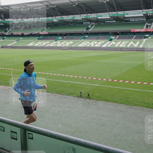 05.10.2025 - 20. swb-Marathon Bremen Michael Burmester http://msf.ph/oto/9275365 05.10.2025 12:51:32 Laufen im Stadion 334, 503, 601, 750, 754, 914, 1037, 1064, 1120, 1314, 1499, 1577, 1689, 1701, 1748, 1909, 1911, 1926, 2059, 2279, 2283, 2350, 2447, 2493, 2526, 3267, 3419, 3608, 3661, 4032, 4104, 4260, 4652, 4654, 4687, 4781, 5551, 5817, 5838, 5847, 5910, 6066, 6210, 6401, 6477, 6773, 6775, 7713, 7723, 8066, 8083, 8682, 8740, 8780, 122, 688, 745, 1033, 1044, 1166, 1450, 2059, 3291, 4366, 4962, 6252, 6681, 7493, 8995 meine-sportfotos.de