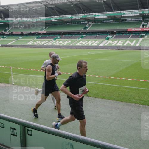 05.10.2025 - 20. swb-Marathon Bremen Michael Burmester http://msf.ph/oto/9275378 05.10.2025 12:51:34 Laufen im Stadion 334, 503, 601, 750, 754, 914, 1037, 1064, 1120, 1314, 1499, 1577, 1689, 1701, 1748, 1909, 1911, 1926, 2279, 2283, 2350, 2447, 2493, 2526, 3267, 3419, 3608, 3661, 4032, 4104, 4260, 4652, 4654, 4687, 4781, 5551, 5817, 5838, 5847, 5910, 6066, 6210, 6401, 6477, 6773, 6775, 7713, 7723, 8066, 8083, 8682, 8740, 8780, 122, 688, 745, 1033, 1166, 1450, 2059, 4962, 6252, 6681, 8995 meine-sportfotos.de