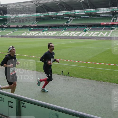 05.10.2025 - 20. swb-Marathon Bremen Michael Burmester http://msf.ph/oto/9275415 05.10.2025 12:51:39 Laufen im Stadion 334, 503, 601, 750, 754, 914, 1029, 1037, 1064, 1120, 1314, 1499, 1577, 1689, 1701, 1748, 1909, 1911, 1926, 2279, 2283, 2350, 2447, 2493, 2526, 3178, 3267, 3419, 3608, 3661, 4032, 4104, 4260, 4652, 4654, 4687, 4781, 5068, 5108, 5416, 5551, 5817, 5838, 5847, 5910, 6066, 6210, 6401, 6477, 6773, 6775, 7313, 7419, 7713, 7723, 8066, 8083, 8682, 8740, 8780, 122, 334, 688, 745, 1166, 1450, 2059, 4962, 5817, 6252, 8995 meine-sportfotos.de