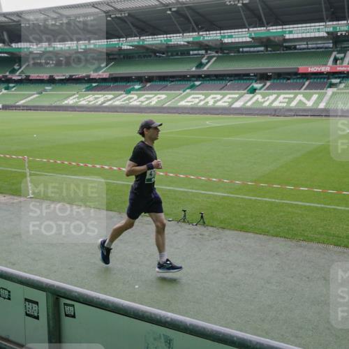 05.10.2025 - 20. swb-Marathon Bremen Michael Burmester http://msf.ph/oto/9275423 05.10.2025 12:51:40 Laufen im Stadion 503, 601, 750, 754, 914, 1029, 1037, 1064, 1120, 1314, 1499, 1577, 1689, 1701, 1748, 1909, 1911, 1926, 2279, 2283, 2350, 2447, 2493, 2526, 3178, 3267, 3419, 3608, 3661, 4032, 4104, 4260, 4652, 4654, 4687, 4781, 5068, 5108, 5416, 5551, 5838, 5847, 5910, 6066, 6210, 6401, 6477, 6773, 6775, 7313, 7419, 7713, 7723, 8066, 8083, 8534, 8682, 8740, 8780, 122, 334, 688, 745, 1166, 1450, 2059, 3608, 4962, 5817, 6252, 6477, 8995 meine-sportfotos.de