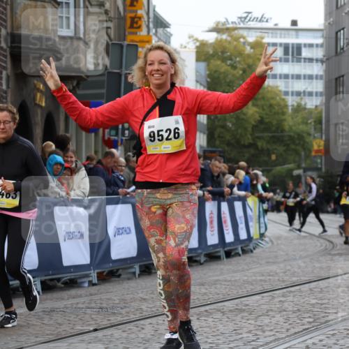 05.10.2025 - 20. swb-Marathon Bremen Strokosch-Dieckow http://msf.ph/oto/9275471 05.10.2025 11:12:05 Ziel 9526, 9675, 9726, 9867, 10463, 10499, 10849 meine-sportfotos.de