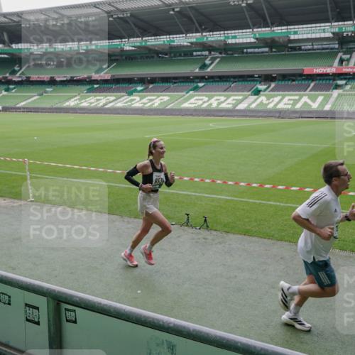05.10.2025 - 20. swb-Marathon Bremen Michael Burmester http://msf.ph/oto/9275485 05.10.2025 12:51:56 Laufen im Stadion 750, 754, 914, 1029, 1064, 1120, 1314, 1550, 1577, 1701, 1748, 1911, 1926, 2279, 2283, 2350, 2447, 2493, 2526, 3041, 3178, 3626, 4260, 4652, 4654, 4687, 4781, 5068, 5108, 5416, 5847, 5910, 6210, 6367, 6773, 6775, 7012, 7031, 7293, 7313, 7419, 7713, 7723, 8066, 8218, 8534, 8558, 8682, 8701, 8740, 8780, 9115, 334, 503, 601, 1037, 1499, 1689, 1909, 2493, 3267, 3419, 3608, 3661, 4032, 4104, 4654, 5551, 5817, 5838, 6066, 6401, 6477, 8083 meine-sportfotos.de