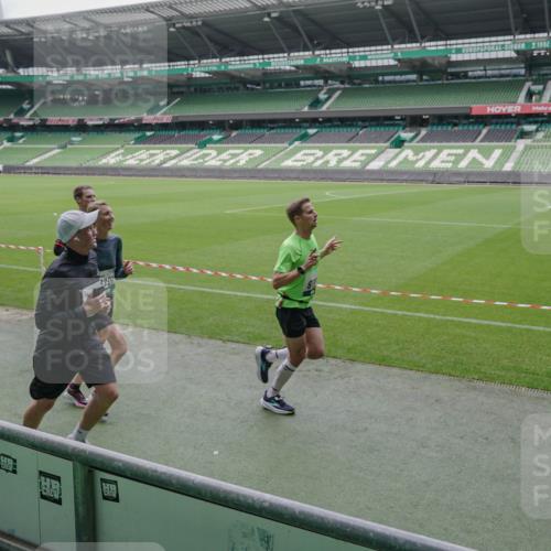 05.10.2025 - 20. swb-Marathon Bremen Michael Burmester http://msf.ph/oto/9275546 05.10.2025 12:52:09 Laufen im Stadion 754, 914, 1029, 1120, 1550, 1552, 1748, 1926, 2283, 2447, 2595, 3033, 3041, 3178, 3626, 4260, 4362, 4652, 4781, 5068, 5108, 5416, 5459, 5561, 5675, 5847, 5910, 6367, 6773, 7012, 7031, 7293, 7313, 7419, 7634, 7713, 8218, 8534, 8558, 8701, 8740, 9115, 503, 750, 1064, 1314, 1499, 1577, 1701, 1911, 2279, 2350, 2493, 2526, 4104, 4654, 4687, 6066, 6210, 6775, 7723, 8066, 8682, 8780 meine-sportfotos.de