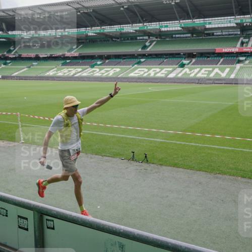 05.10.2025 - 20. swb-Marathon Bremen Michael Burmester http://msf.ph/oto/9275574 05.10.2025 12:52:19 Laufen im Stadion 615, 754, 793, 914, 1029, 1298, 1550, 1552, 1926, 2595, 3033, 3041, 3178, 3626, 4362, 4652, 4781, 4805, 4914, 5068, 5108, 5416, 5447, 5459, 5561, 5675, 5847, 6367, 6630, 6773, 7012, 7031, 7277, 7293, 7313, 7416, 7419, 7634, 7773, 7975, 8218, 8534, 8558, 8580, 8701, 8921, 9115, 10338, 750, 1064, 1120, 1314, 1577, 1701, 1748, 1911, 2279, 2283, 2350, 2447, 2526, 4260, 4687, 5910, 6775, 7713, 7723, 8066, 8682, 8740, 8780 meine-sportfotos.de