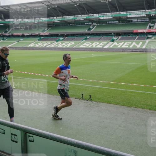 05.10.2025 - 20. swb-Marathon Bremen Michael Burmester http://msf.ph/oto/9275584 05.10.2025 12:52:23 Laufen im Stadion 615, 754, 793, 1029, 1298, 1431, 1550, 1552, 1926, 2595, 3033, 3041, 3178, 3626, 4362, 4781, 4805, 4914, 5068, 5108, 5416, 5447, 5459, 5561, 5675, 5847, 6367, 6630, 6677, 6773, 7012, 7031, 7277, 7293, 7313, 7416, 7419, 7634, 7773, 7975, 8218, 8349, 8534, 8558, 8580, 8701, 8921, 9115, 10338, 750, 754, 914, 1064, 1120, 1314, 1748, 1911, 2279, 2283, 2350, 2447, 2526, 4260, 4652, 4687, 5910, 7713, 8066, 8682, 8740, 8780 meine-sportfotos.de