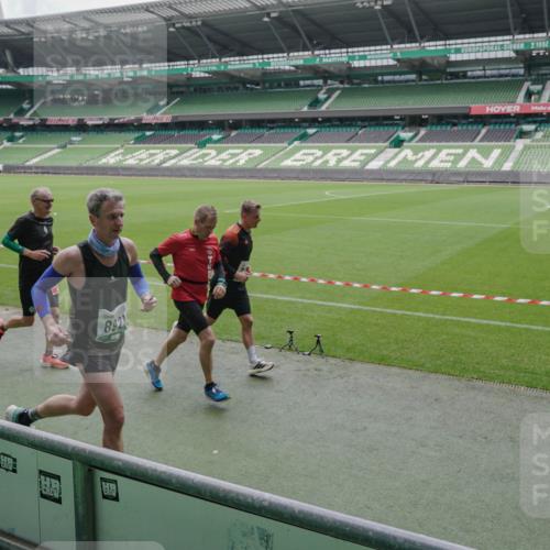 05.10.2025 - 20. swb-Marathon Bremen Michael Burmester http://msf.ph/oto/9275614 05.10.2025 12:52:29 Laufen im Stadion 550, 590, 615, 793, 1029, 1298, 1431, 1550, 1552, 1600, 2595, 3033, 3041, 3178, 3626, 4218, 4362, 4746, 4805, 4914, 4935, 5068, 5108, 5416, 5447, 5459, 5561, 5675, 6367, 6630, 6677, 7012, 7031, 7277, 7293, 7313, 7416, 7419, 7634, 7773, 7975, 8218, 8297, 8349, 8534, 8558, 8580, 8701, 8921, 9115, 10338, 754, 914, 1120, 1748, 1926, 2283, 2447, 4260, 4652, 4781, 5847, 5910, 6773, 7713, 8740 meine-sportfotos.de