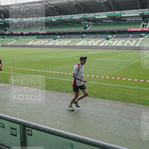 05.10.2025 - 20. swb-Marathon Bremen Michael Burmester http://msf.ph/oto/9275686 05.10.2025 12:52:39 Laufen im Stadion 550, 590, 615, 793, 832, 1298, 1367, 1431, 1550, 1552, 1600, 2072, 2595, 3033, 3041, 3626, 4218, 4362, 4573, 4746, 4805, 4914, 4935, 5169, 5447, 5459, 5561, 5675, 5866, 6367, 6630, 6677, 7012, 7031, 7277, 7293, 7313, 7416, 7634, 7773, 7975, 8218, 8297, 8349, 8431, 8534, 8558, 8580, 8701, 8921, 9115, 10338, 754, 914, 1029, 1926, 3178, 4652, 4781, 5068, 5108, 5416, 5847, 6773, 7313, 7419 meine-sportfotos.de
