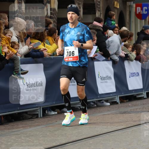 05.10.2025 - 20. swb-Marathon Bremen Strokosch-Dieckow http://msf.ph/oto/9275689 05.10.2025 13:04:15 Ziel 329, 706, 2068, 2643, 3320, 6295, 7735, 7900 meine-sportfotos.de