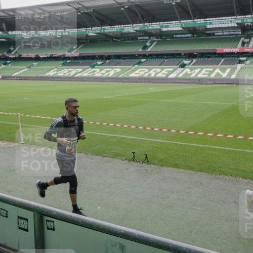 05.10.2025 - 20. swb-Marathon Bremen Michael Burmester http://msf.ph/oto/9275749 05.10.2025 12:52:51 Laufen im Stadion 248, 550, 590, 615, 793, 832, 1298, 1367, 1431, 1552, 1600, 1667, 2072, 2075, 2595, 3033, 3041, 3626, 4132, 4218, 4362, 4573, 4729, 4746, 4805, 4914, 4935, 5169, 5447, 5459, 5561, 5579, 5675, 5866, 6492, 6630, 6677, 7012, 7277, 7416, 7634, 7773, 7975, 8218, 8297, 8349, 8431, 8462, 8580, 8701, 8921, 9115, 10338, 1029, 1550, 3178, 5068, 5108, 5416, 6367, 7031, 7293, 7313, 7419, 8534, 8558 meine-sportfotos.de