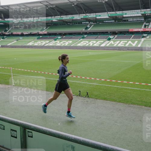 05.10.2025 - 20. swb-Marathon Bremen Michael Burmester http://msf.ph/oto/9275759 05.10.2025 12:52:52 Laufen im Stadion 248, 550, 590, 615, 793, 832, 1298, 1367, 1431, 1552, 1600, 1667, 2072, 2075, 2595, 3033, 3041, 3626, 4132, 4218, 4362, 4573, 4729, 4746, 4805, 4914, 4935, 5169, 5447, 5459, 5561, 5579, 5675, 5866, 6492, 6630, 6677, 7012, 7277, 7416, 7634, 7773, 7975, 8218, 8297, 8349, 8431, 8462, 8580, 8701, 8921, 9115, 10338, 1029, 1550, 3178, 3626, 5068, 5108, 5416, 6367, 7031, 7293, 7313, 7419, 8534, 8558 meine-sportfotos.de