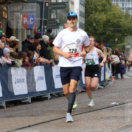 05.10.2025 - 20. swb-Marathon Bremen Strokosch-Dieckow http://msf.ph/oto/9275788 05.10.2025 13:04:19 Ziel 329, 2643, 3320, 6295, 7583, 7735 meine-sportfotos.de