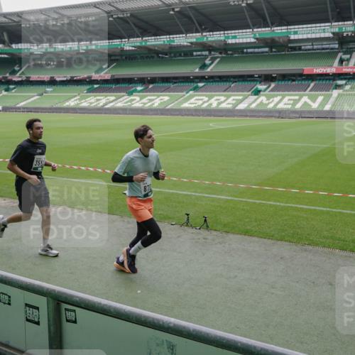 05.10.2025 - 20. swb-Marathon Bremen Michael Burmester http://msf.ph/oto/9275856 05.10.2025 12:53:17 Laufen im Stadion 248, 550, 590, 832, 869, 1164, 1367, 1431, 1538, 1600, 1656, 1667, 1868, 2030, 2050, 2072, 2075, 2288, 3363, 3553, 4132, 4218, 4294, 4573, 4729, 4746, 4805, 4935, 5169, 5425, 5447, 5571, 5579, 5866, 5944, 6492, 6677, 6806, 7255, 7408, 7617, 7905, 7975, 8238, 8297, 8349, 8431, 8462, 8499, 8709, 10338, 615, 793, 1298, 1552, 2595, 3033, 4362, 4914, 5447, 5459, 5561, 5675, 6630, 7277, 7416, 7634, 7773, 8580, 8921, 10338 meine-sportfotos.de