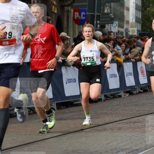 05.10.2025 - 20. swb-Marathon Bremen Strokosch-Dieckow http://msf.ph/oto/9275865 05.10.2025 13:04:20 Ziel 329, 2643, 3320, 6295, 7583, 7735 meine-sportfotos.de
