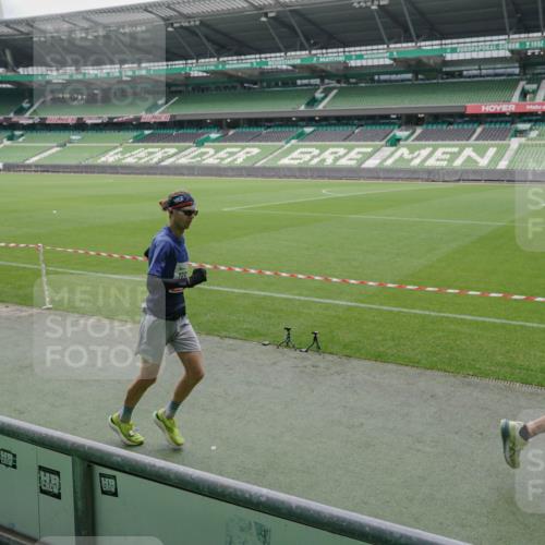 05.10.2025 - 20. swb-Marathon Bremen Michael Burmester http://msf.ph/oto/9275935 05.10.2025 12:53:29 Laufen im Stadion 248, 832, 869, 1009, 1020, 1164, 1367, 1428, 1538, 1600, 1656, 1667, 1868, 1943, 2030, 2050, 2072, 2075, 2250, 2288, 2871, 3363, 3553, 4132, 4218, 4294, 4573, 4729, 4746, 5169, 5425, 5571, 5579, 5866, 5944, 6492, 6806, 7255, 7408, 7617, 7835, 7905, 8238, 8431, 8462, 8499, 8709, 550, 590, 615, 793, 1298, 1431, 1600, 4218, 4746, 4805, 4914, 4935, 5447, 6630, 6677, 7277, 7416, 7634, 7773, 7975, 8297, 8349, 8580, 8921, 10338 meine-sportfotos.de
