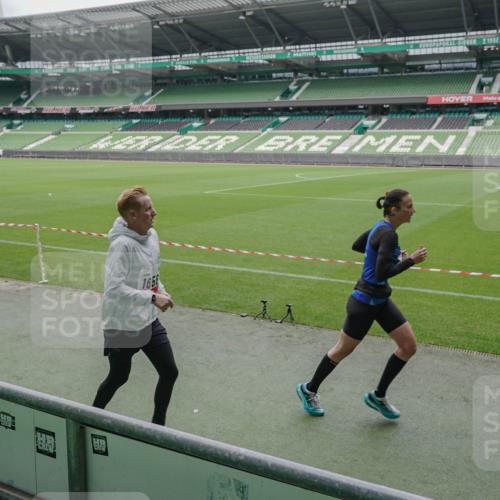 05.10.2025 - 20. swb-Marathon Bremen Michael Burmester http://msf.ph/oto/9275953 05.10.2025 12:53:30 Laufen im Stadion 89, 248, 368, 496, 832, 869, 1009, 1020, 1164, 1367, 1428, 1538, 1656, 1667, 1868, 1943, 2030, 2050, 2072, 2075, 2250, 2288, 2871, 3363, 3553, 4132, 4294, 4573, 4729, 5169, 5425, 5571, 5579, 5866, 5944, 6492, 6806, 7255, 7408, 7617, 7835, 7905, 8238, 8431, 8462, 8499, 8709, 550, 590, 615, 793, 1298, 1431, 1600, 4218, 4746, 4805, 4914, 4935, 5447, 6630, 6677, 7277, 7416, 7773, 7975, 8297, 8349, 8431, 8580, 8921, 10338 meine-sportfotos.de