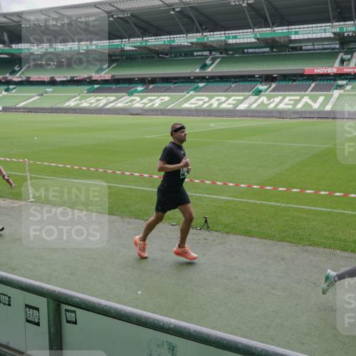 05.10.2025 - 20. swb-Marathon Bremen Michael Burmester http://msf.ph/oto/9276040 05.10.2025 12:53:48 Laufen im Stadion 89, 248, 250, 368, 458, 496, 507, 869, 950, 1009, 1020, 1164, 1165, 1428, 1460, 1489, 1538, 1608, 1656, 1667, 1690, 1729, 1736, 1868, 1873, 1943, 2030, 2050, 2250, 2288, 2871, 3363, 3553, 3913, 4294, 4611, 4729, 5024, 5425, 5571, 5576, 5579, 5944, 6244, 6348, 6359, 6492, 6806, 7255, 7408, 7617, 7835, 7905, 8238, 8499, 8511, 8611, 8709, 832, 1367, 1600, 1667, 2072, 2075, 4132, 4218, 4573, 4729, 4746, 5169, 5579, 5866, 8431, 8462 meine-sportfotos.de