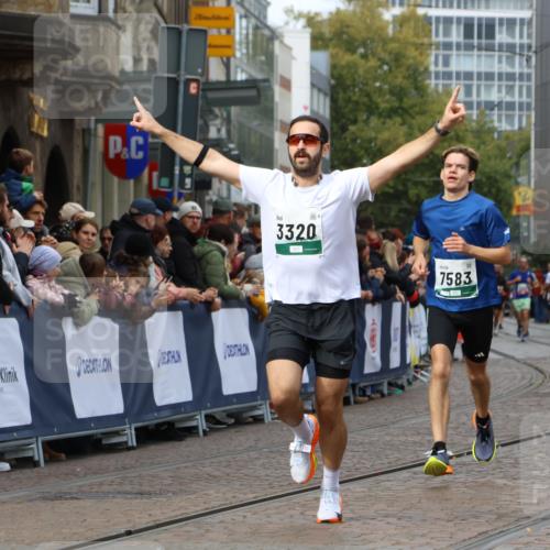 05.10.2025 - 20. swb-Marathon Bremen Strokosch-Dieckow http://msf.ph/oto/9276079 05.10.2025 13:04:23 Ziel 1763, 3320, 6295, 7583, 7735 meine-sportfotos.de