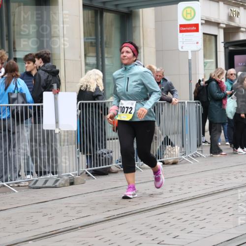 05.10.2025 - 20. swb-Marathon Bremen Strokosch-Dieckow http://msf.ph/oto/9276083 05.10.2025 11:14:06 Ziel 9695, 9724, 9756, 9818, 9819, 9861, 9970, 10114, 10115, 10201, 10292, 10722, 10832, 11072, 11135, 11139, 11473, 11539, 11555, 9695, 9724, 9756, 9818, 9819, 9861, 9970, 10114, 10115, 10201, 10292, 10722, 10832, 11072, 11135, 11139, 11473, 11539, 11555 meine-sportfotos.de