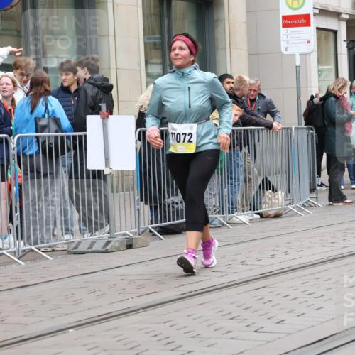 05.10.2025 - 20. swb-Marathon Bremen Strokosch-Dieckow http://msf.ph/oto/9276096 05.10.2025 11:14:06 Ziel 9695, 9724, 9756, 9818, 9819, 9861, 9970, 10114, 10115, 10201, 10292, 10722, 10832, 11072, 11135, 11139, 11473, 11539, 11555, 9695, 9724, 9756, 9818, 9819, 9861, 9970, 10114, 10115, 10201, 10292, 10722, 10832, 11072, 11135, 11139, 11473, 11539, 11555 meine-sportfotos.de