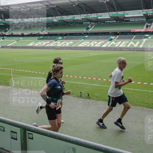 05.10.2025 - 20. swb-Marathon Bremen Michael Burmester http://msf.ph/oto/9276114 05.10.2025 12:53:53 Laufen im Stadion 89, 250, 368, 458, 496, 507, 524, 756, 869, 950, 1009, 1020, 1164, 1165, 1428, 1460, 1489, 1517, 1538, 1608, 1656, 1690, 1729, 1736, 1868, 1873, 1943, 2030, 2050, 2250, 2288, 2871, 3363, 3553, 3913, 4294, 4611, 5024, 5425, 5571, 5576, 5944, 6244, 6348, 6359, 6806, 7232, 7255, 7408, 7508, 7617, 7835, 7905, 8238, 8499, 8511, 8611, 8709, 248, 832, 1367, 1667, 2072, 2075, 4132, 4573, 4729, 5169, 5579, 5866, 6492, 8462 meine-sportfotos.de