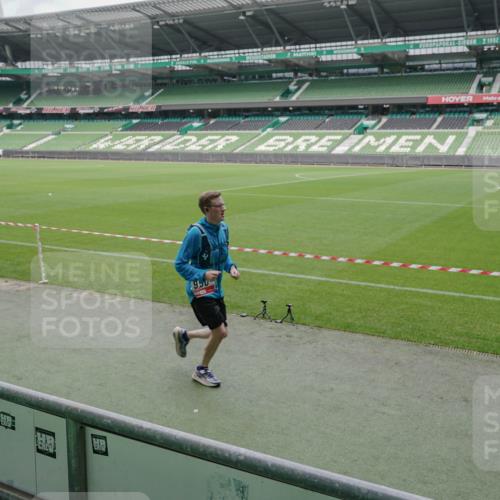 05.10.2025 - 20. swb-Marathon Bremen Michael Burmester http://msf.ph/oto/9276142 05.10.2025 12:53:57 Laufen im Stadion 53, 89, 250, 368, 458, 496, 507, 524, 756, 869, 950, 1009, 1020, 1164, 1165, 1428, 1460, 1489, 1517, 1538, 1608, 1656, 1690, 1729, 1736, 1868, 1873, 1943, 2030, 2050, 2250, 2288, 2871, 3363, 3553, 3913, 4294, 4611, 5024, 5425, 5571, 5576, 5944, 6244, 6348, 6359, 6806, 7232, 7255, 7408, 7508, 7617, 7835, 7905, 8499, 8511, 8611, 8709, 248, 832, 1667, 2075, 4132, 4729, 5169, 5579, 6492, 8238, 8462 meine-sportfotos.de