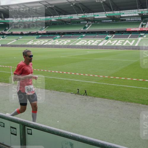 05.10.2025 - 20. swb-Marathon Bremen Michael Burmester http://msf.ph/oto/9276153 05.10.2025 12:53:58 Laufen im Stadion 53, 89, 250, 368, 458, 496, 507, 524, 756, 869, 950, 1009, 1020, 1164, 1165, 1428, 1460, 1489, 1517, 1538, 1608, 1656, 1690, 1729, 1736, 1868, 1873, 1943, 2030, 2050, 2250, 2288, 2841, 2871, 3212, 3363, 3553, 3913, 4294, 4611, 5024, 5425, 5571, 5576, 5944, 6244, 6348, 6359, 6806, 7232, 7255, 7408, 7508, 7617, 7835, 7905, 8499, 8511, 8611, 8709, 248, 832, 1667, 2075, 4132, 4729, 5169, 5579, 6492, 8238, 8462 meine-sportfotos.de
