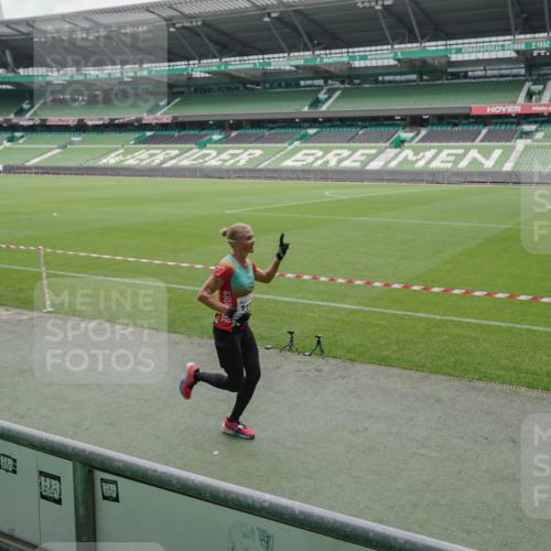 05.10.2025 - 20. swb-Marathon Bremen Michael Burmester http://msf.ph/oto/9276159 05.10.2025 12:54:03 Laufen im Stadion 53, 89, 132, 250, 368, 458, 496, 507, 524, 756, 869, 950, 1009, 1020, 1164, 1165, 1428, 1460, 1489, 1517, 1538, 1608, 1656, 1690, 1729, 1736, 1868, 1873, 1943, 1976, 2030, 2050, 2250, 2288, 2573, 2841, 2871, 3212, 3363, 3913, 4294, 4611, 5022, 5024, 5206, 5425, 5571, 5576, 5944, 5978, 6244, 6348, 6359, 6583, 6806, 7232, 7255, 7279, 7508, 7617, 7835, 7905, 8499, 8511, 8611, 8709, 248, 1667, 3553, 4729, 5579, 6492, 7408, 8238, 8462 meine-sportfotos.de