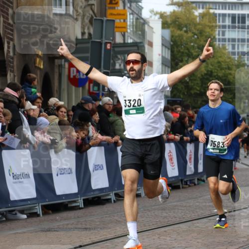 05.10.2025 - 20. swb-Marathon Bremen Strokosch-Dieckow http://msf.ph/oto/9276169 05.10.2025 13:04:23 Ziel 1763, 3320, 6295, 7583, 7735 meine-sportfotos.de