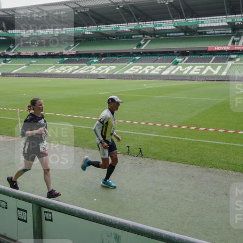 05.10.2025 - 20. swb-Marathon Bremen Michael Burmester http://msf.ph/oto/9276214 05.10.2025 12:54:10 Laufen im Stadion 53, 89, 132, 250, 289, 368, 458, 496, 504, 507, 524, 756, 950, 1009, 1020, 1164, 1165, 1428, 1460, 1489, 1517, 1543, 1608, 1656, 1690, 1729, 1736, 1873, 1896, 1943, 1976, 2030, 2050, 2250, 2288, 2573, 2841, 2871, 3193, 3212, 3363, 3703, 3913, 4294, 4611, 4949, 5022, 5024, 5206, 5571, 5576, 5666, 5944, 5978, 6244, 6348, 6359, 6583, 6853, 7232, 7279, 7494, 7508, 7617, 7835, 7905, 8499, 8511, 8611, 8737, 248, 869, 1538, 3553, 7255, 7408, 8238, 8709 meine-sportfotos.de