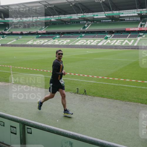 05.10.2025 - 20. swb-Marathon Bremen Michael Burmester http://msf.ph/oto/9276249 05.10.2025 12:54:16 Laufen im Stadion 53, 89, 132, 250, 289, 368, 458, 496, 504, 507, 524, 756, 950, 1009, 1020, 1165, 1308, 1428, 1460, 1489, 1517, 1543, 1608, 1690, 1729, 1736, 1873, 1896, 1897, 1943, 1976, 2030, 2250, 2274, 2573, 2841, 2871, 3193, 3212, 3363, 3436, 3703, 3913, 4595, 4611, 4837, 4949, 4958, 5022, 5024, 5206, 5571, 5576, 5666, 5978, 6244, 6348, 6359, 6583, 6683, 6853, 7232, 7279, 7494, 7508, 7835, 7986, 8511, 8611, 8737, 869, 1538, 3553, 7255, 7408, 8709 meine-sportfotos.de