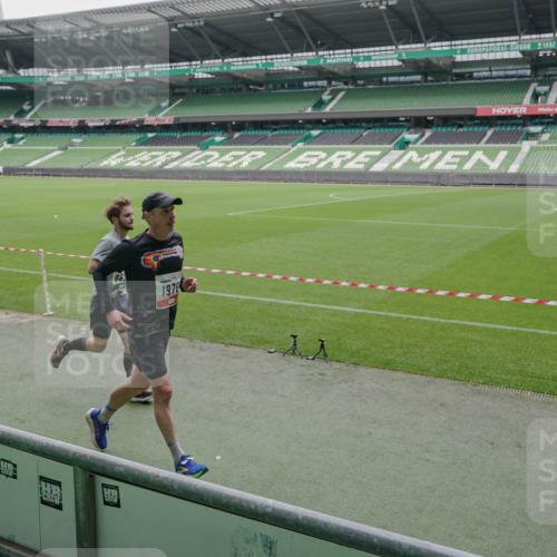 05.10.2025 - 20. swb-Marathon Bremen Michael Burmester http://msf.ph/oto/9276290 05.10.2025 12:54:22 Laufen im Stadion 53, 89, 132, 250, 289, 368, 458, 496, 504, 507, 524, 756, 950, 1020, 1165, 1308, 1428, 1460, 1489, 1517, 1543, 1608, 1690, 1729, 1736, 1873, 1896, 1897, 1943, 1976, 2024, 2274, 2573, 2841, 2871, 3193, 3212, 3224, 3359, 3436, 3703, 3913, 4595, 4611, 4837, 4949, 4958, 5022, 5024, 5206, 5576, 5666, 5869, 5978, 6244, 6348, 6359, 6583, 6683, 6853, 7232, 7279, 7494, 7508, 7814, 7835, 7928, 7986, 8511, 8611, 8653, 8737, 869, 1538, 7255, 8709 meine-sportfotos.de