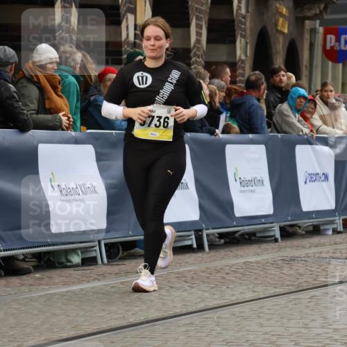 05.10.2025 - 20. swb-Marathon Bremen Strokosch-Dieckow http://msf.ph/oto/9276292 05.10.2025 11:12:28 Ziel 9736, 10282 meine-sportfotos.de