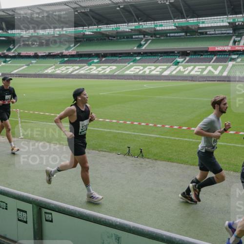 05.10.2025 - 20. swb-Marathon Bremen Michael Burmester http://msf.ph/oto/9276315 05.10.2025 12:54:23 Laufen im Stadion 53, 89, 132, 250, 289, 368, 458, 496, 504, 507, 524, 756, 950, 1020, 1165, 1308, 1428, 1460, 1489, 1517, 1543, 1608, 1690, 1729, 1736, 1873, 1896, 1897, 1943, 1976, 2024, 2180, 2274, 2573, 2767, 2841, 2871, 3193, 3212, 3224, 3359, 3436, 3703, 3913, 4595, 4611, 4837, 4949, 4958, 5022, 5024, 5206, 5576, 5666, 5869, 5978, 6244, 6348, 6359, 6583, 6683, 6853, 7232, 7279, 7494, 7508, 7814, 7835, 7928, 7986, 8511, 8611, 8653, 8737, 869, 1538, 7255, 8709 meine-sportfotos.de