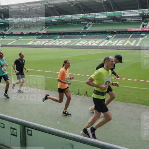 05.10.2025 - 20. swb-Marathon Bremen Michael Burmester http://msf.ph/oto/9276331 05.10.2025 12:54:25 Laufen im Stadion 53, 89, 132, 250, 289, 368, 458, 496, 504, 507, 524, 756, 950, 1020, 1165, 1308, 1428, 1460, 1489, 1517, 1543, 1608, 1690, 1729, 1736, 1873, 1896, 1897, 1943, 1976, 2024, 2180, 2274, 2573, 2767, 2841, 2871, 3193, 3212, 3224, 3359, 3436, 3703, 3913, 4595, 4611, 4837, 4949, 4958, 5022, 5024, 5206, 5452, 5576, 5666, 5869, 5978, 6244, 6348, 6359, 6583, 6683, 6853, 7232, 7279, 7494, 7508, 7814, 7835, 7928, 7986, 8511, 8611, 8653, 8737, 869, 7255 meine-sportfotos.de