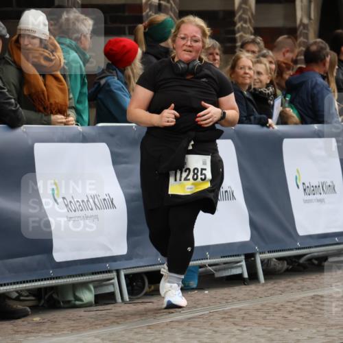 05.10.2025 - 20. swb-Marathon Bremen Strokosch-Dieckow http://msf.ph/oto/9276447 05.10.2025 11:12:35 Ziel 9736, 10190, 11285 meine-sportfotos.de