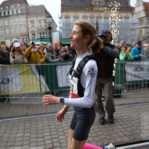 05.10.2025 - 20. swb-Marathon Bremen Yannick Fuchs http://msf.ph/oto/9276451 05.10.2025 12:37:41 Ziel 1101 meine-sportfotos.de