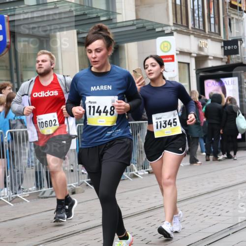 05.10.2025 - 20. swb-Marathon Bremen Strokosch-Dieckow http://msf.ph/oto/9276505 05.10.2025 11:14:28 Ziel 9303, 9861, 9970, 10602, 10722, 11345, 11448, 11473, 11557, 11607, 9303, 9861, 9970, 10602, 10722, 11345, 11448, 11473, 11557, 11607 meine-sportfotos.de