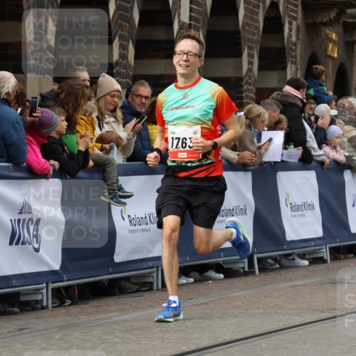 05.10.2025 - 20. swb-Marathon Bremen Strokosch-Dieckow http://msf.ph/oto/9276573 05.10.2025 13:04:31 Ziel 1763, 5656, 7176 meine-sportfotos.de