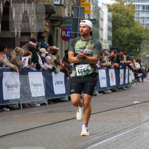 05.10.2025 - 20. swb-Marathon Bremen Strokosch-Dieckow http://msf.ph/oto/9276595 05.10.2025 13:04:33 Ziel 1763, 5656, 7176 meine-sportfotos.de