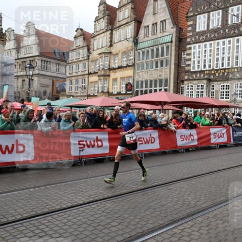05.10.2025 - 20. swb-Marathon Bremen Yannick Fuchs http://msf.ph/oto/9276610 05.10.2025 12:38:18 Ziel 87 meine-sportfotos.de