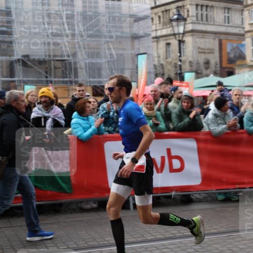 05.10.2025 - 20. swb-Marathon Bremen Yannick Fuchs http://msf.ph/oto/9276658 05.10.2025 12:38:19 Ziel 87 meine-sportfotos.de