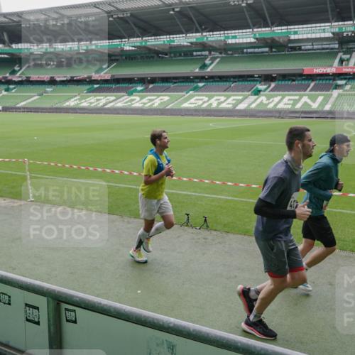 05.10.2025 - 20. swb-Marathon Bremen Michael Burmester http://msf.ph/oto/9276675 05.10.2025 12:54:58 Laufen im Stadion 82, 104, 124, 132, 169, 289, 319, 417, 504, 663, 944, 1308, 1474, 1483, 1543, 1721, 1737, 1896, 1897, 1945, 1976, 2022, 2024, 2180, 2265, 2274, 2431, 2494, 2573, 2642, 2767, 2841, 3069, 3193, 3212, 3224, 3359, 3436, 3531, 3703, 3848, 4257, 4595, 4672, 4771, 4816, 4823, 4837, 4919, 4949, 4958, 5022, 5034, 5206, 5452, 5666, 5869, 5978, 6184, 6527, 6583, 6649, 6683, 6853, 7052, 7279, 7494, 7814, 7928, 7986, 8642, 8653, 8737, 53, 507, 524, 756, 950, 1165, 2841, 3212 meine-sportfotos.de