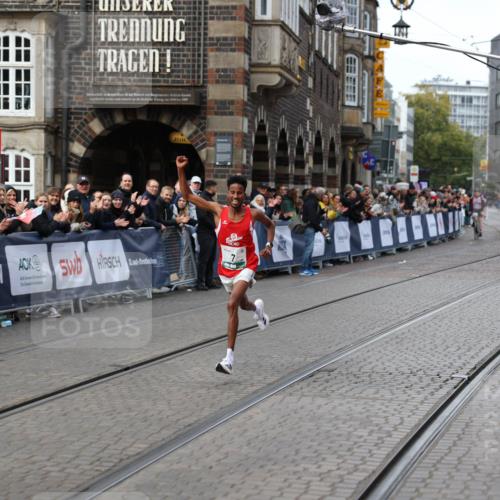 05.10.2025 - 20. swb-Marathon Bremen Yannick Fuchs http://msf.ph/oto/9276685 05.10.2025 12:38:40 Ziel 7 meine-sportfotos.de