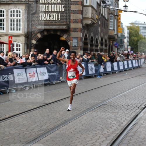 05.10.2025 - 20. swb-Marathon Bremen Yannick Fuchs http://msf.ph/oto/9276705 05.10.2025 12:38:40 Ziel 7 meine-sportfotos.de