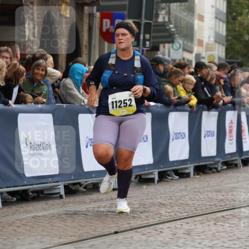 05.10.2025 - 20. swb-Marathon Bremen Strokosch-Dieckow http://msf.ph/oto/9276713 05.10.2025 11:12:51 Ziel 9203, 10186, 11252 meine-sportfotos.de