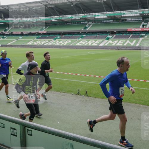 05.10.2025 - 20. swb-Marathon Bremen Michael Burmester http://msf.ph/oto/9276777 05.10.2025 12:55:13 Laufen im Stadion 82, 104, 124, 169, 319, 417, 663, 760, 944, 1308, 1326, 1474, 1483, 1531, 1721, 1737, 1897, 1910, 1945, 2022, 2024, 2180, 2265, 2274, 2431, 2494, 2605, 2642, 2716, 2767, 3069, 3224, 3359, 3489, 3531, 3838, 3848, 3944, 4212, 4257, 4672, 4771, 4816, 4823, 4837, 4919, 4958, 5034, 5093, 5152, 5177, 5452, 5554, 5833, 5869, 5907, 6106, 6184, 6527, 6649, 6683, 7052, 7814, 7928, 7986, 8642, 8653, 53, 132, 289, 504, 1896, 1976, 2573, 2841, 3212, 5022, 5206, 5978 meine-sportfotos.de