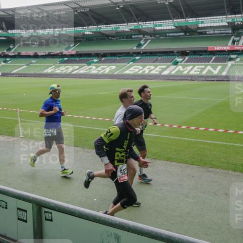 05.10.2025 - 20. swb-Marathon Bremen Michael Burmester http://msf.ph/oto/9276785 05.10.2025 12:55:13 Laufen im Stadion 82, 104, 124, 169, 319, 417, 663, 760, 944, 1308, 1326, 1474, 1483, 1531, 1721, 1737, 1897, 1910, 1945, 2022, 2024, 2180, 2265, 2274, 2431, 2494, 2605, 2642, 2716, 2767, 3069, 3224, 3359, 3489, 3531, 3838, 3848, 3944, 4212, 4257, 4672, 4771, 4816, 4823, 4837, 4919, 4958, 5034, 5093, 5152, 5177, 5452, 5554, 5833, 5869, 5907, 6106, 6184, 6527, 6649, 6683, 7052, 7814, 7928, 7986, 8642, 8653, 53, 132, 289, 504, 1896, 1976, 2573, 2841, 3212, 5022, 5206, 5978 meine-sportfotos.de